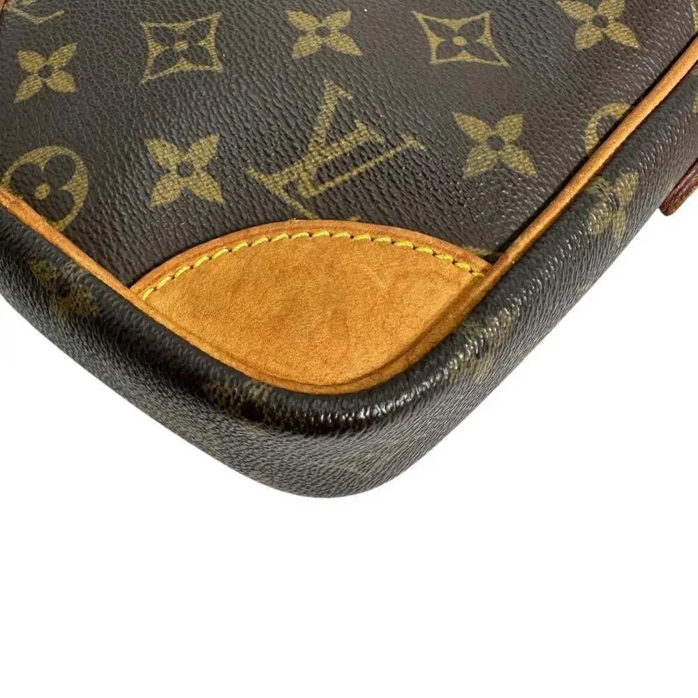 LOUIS VUITTON Brown Monogram Canvas Shoulder Bag
